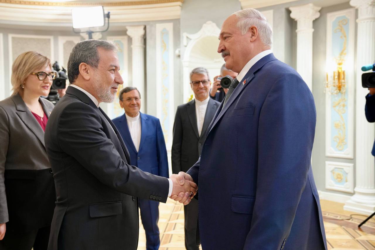 دیدار عراقچی با الکساندر لوکاشنکو