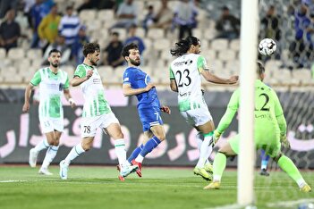 فیلم/ اعتراض معنادار خیبر به داوری در بازی با استقلال