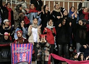 دختران نساجی دیوانه‌وار با بهنام بانی هم‌خوانی کردند + فیلم