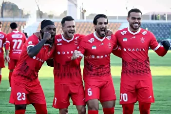 عکس/ پوستر پرسپولیس برای دیدار با تراکتور