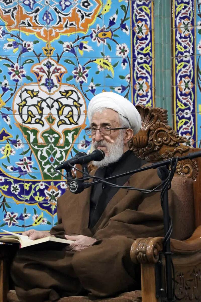 کاظم صدیقی بر منبر مسجد ازگل