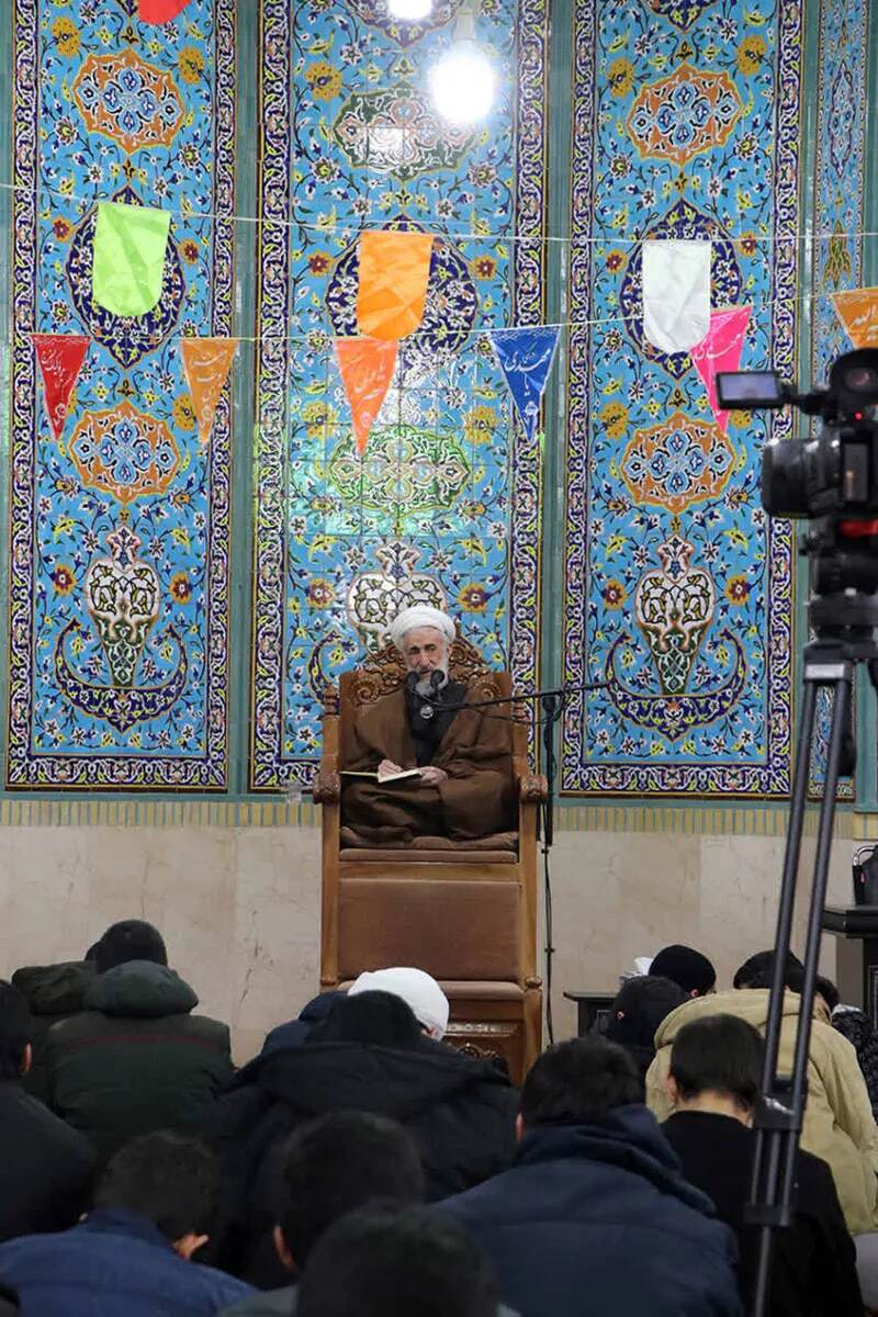 کاظم صدیقی بر منبر مسجد ازگل