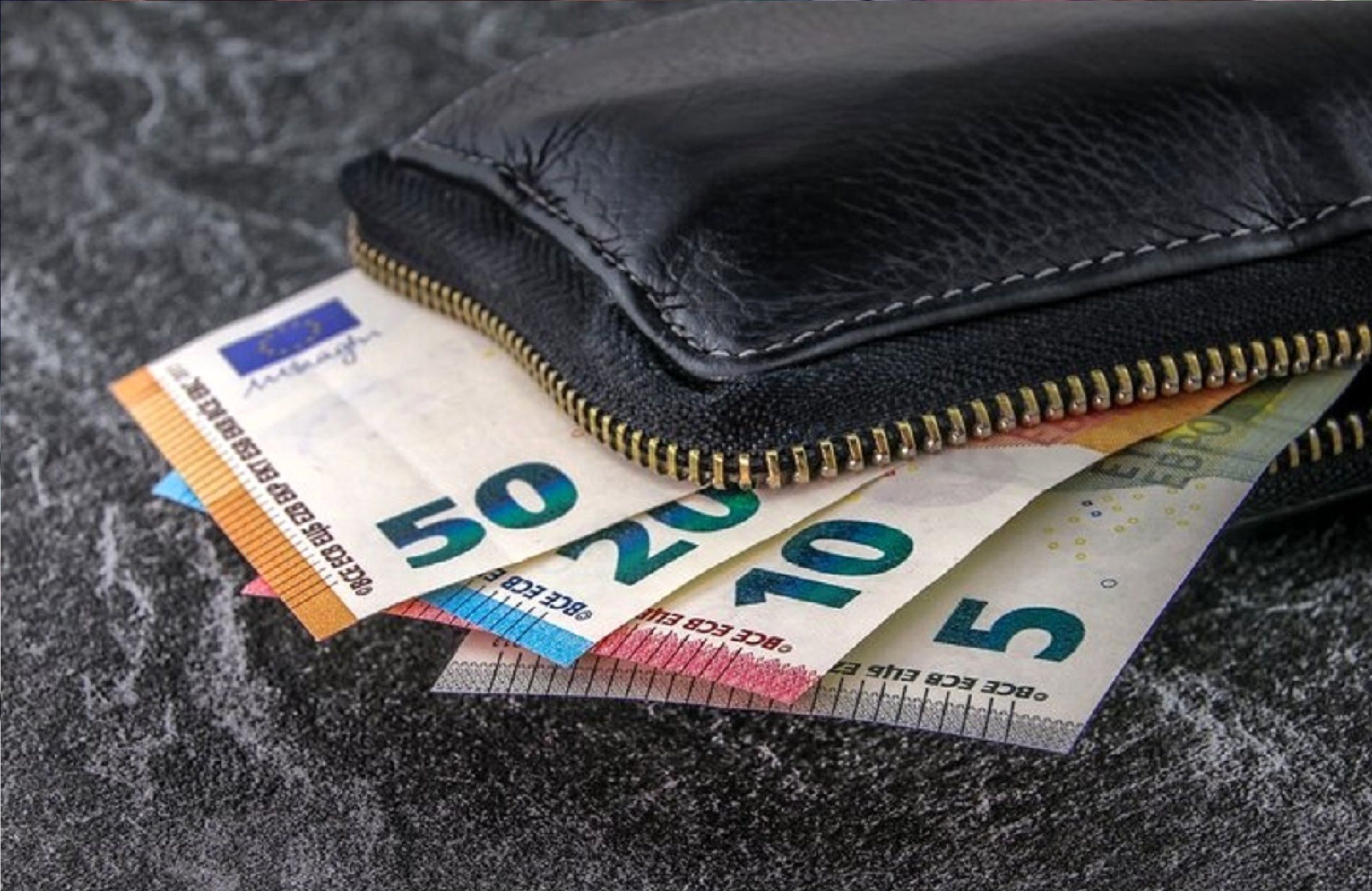 حقوق و دستمزد