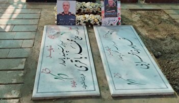 فیلم/ ادای احترام بی‌سابقه به قبور سرداران حاجی‌زاده و محمود باقری