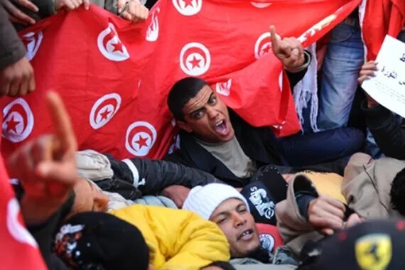 پانزده سال پس از انقلاب تونس؛ مردم چه به دست آوردند و چرا امید دموکراسی در جهان عرب رنگ باخت؟