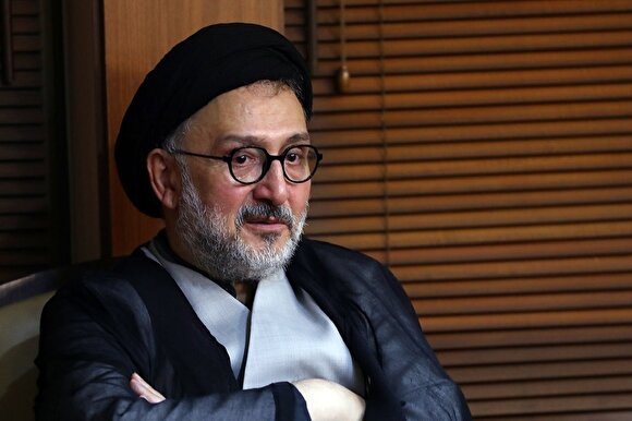 عکس/ حمله ابطحی به جلیلی: بگذارید مردم نفس بکشند!