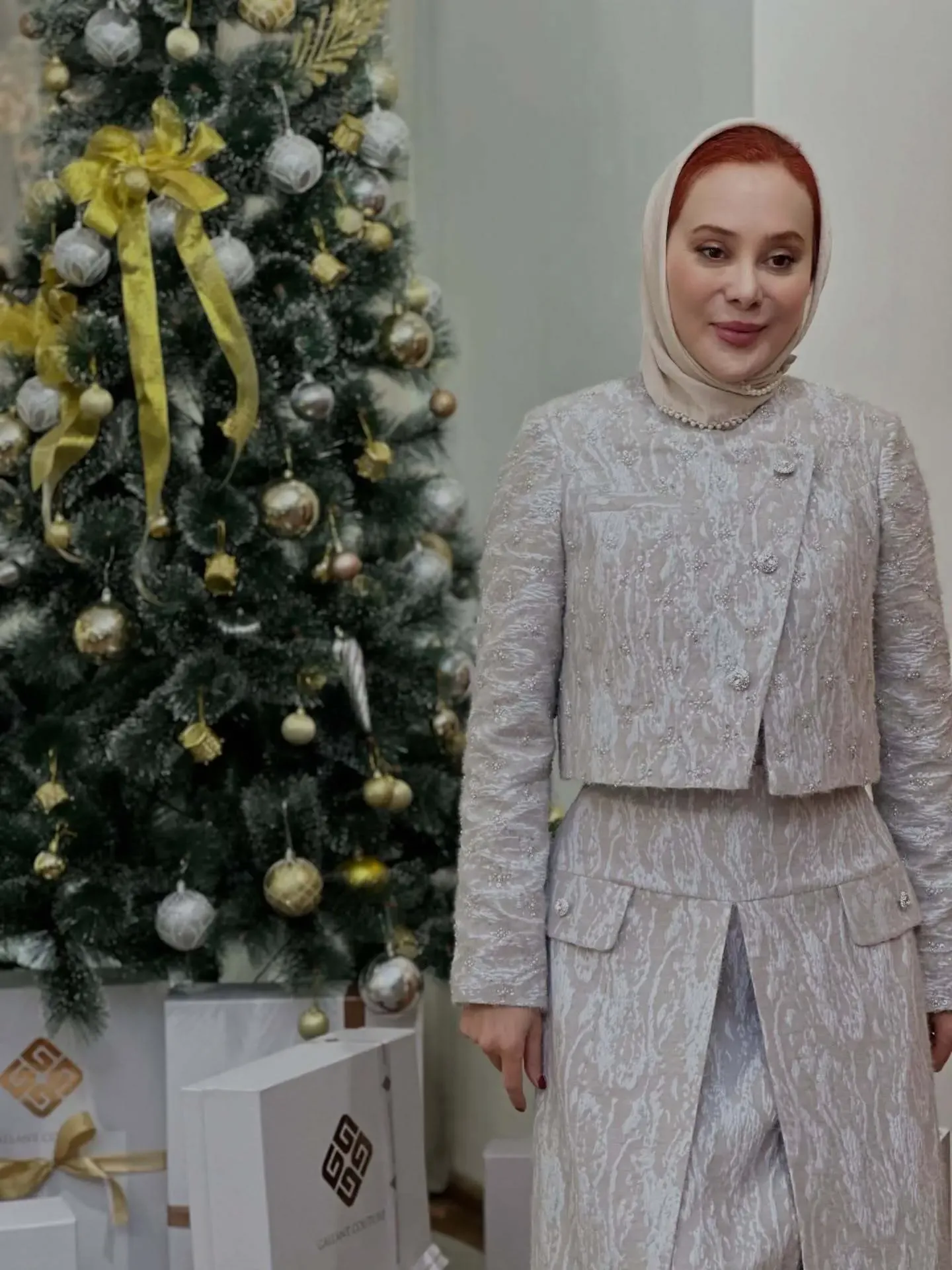 استایل زیبا و کریسمسی آرام جعفری