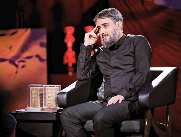 عکس/ فریاد مداح معروف به گرانی مواد غذایی