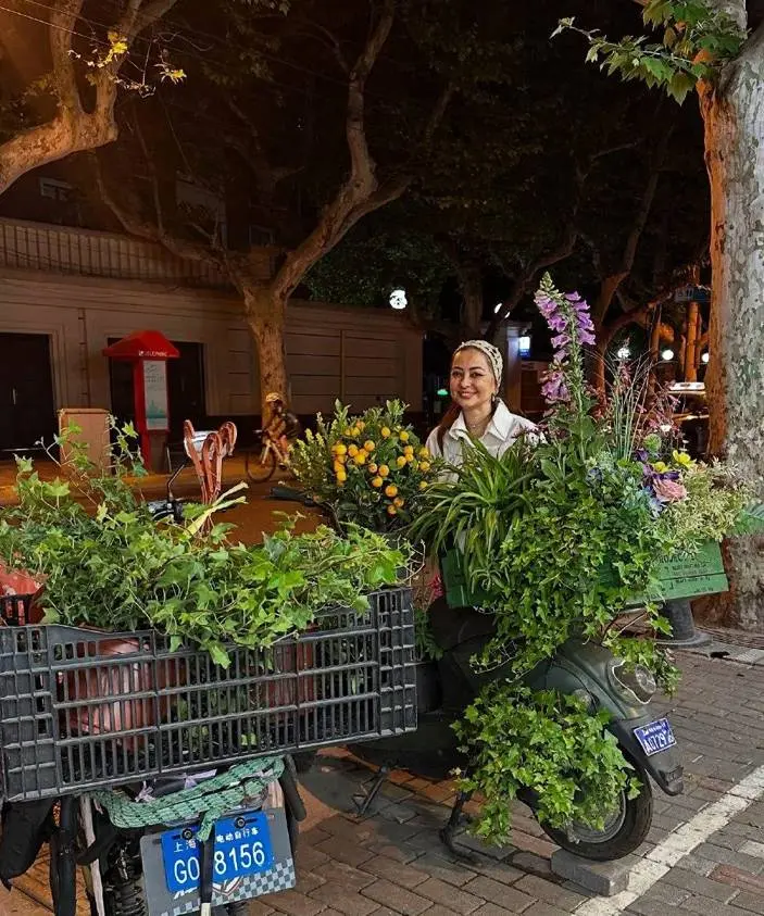 نفیسه روشن در شانگهای چین