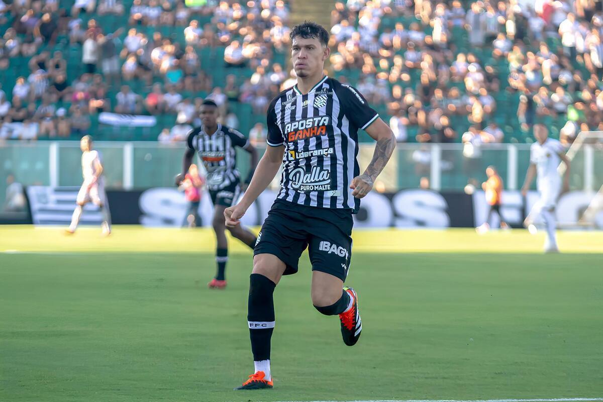 مهاجم برزیلی سری‌آ در لیست خرید اوسمار