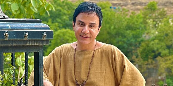 عکس/ عموپورنگ با استایلی متفاوت در کنسرت محمد علیزاده