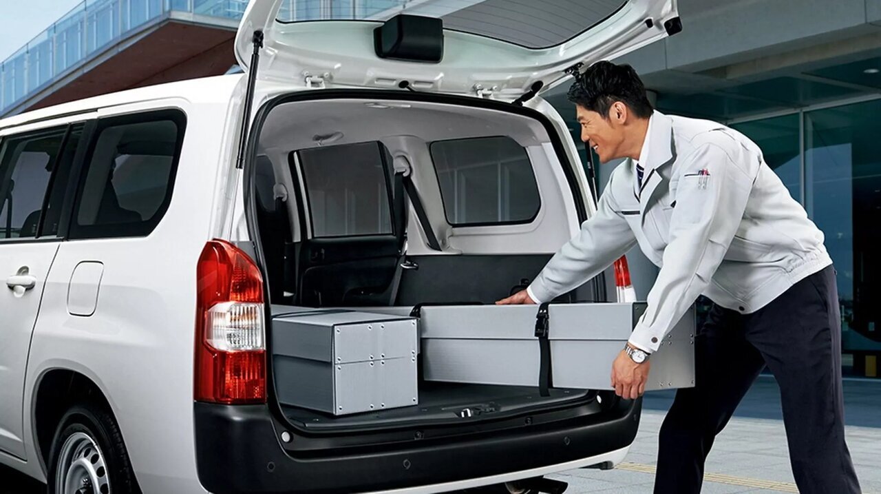 اتومبیل تویوتا یا پلتفرم قدیمی