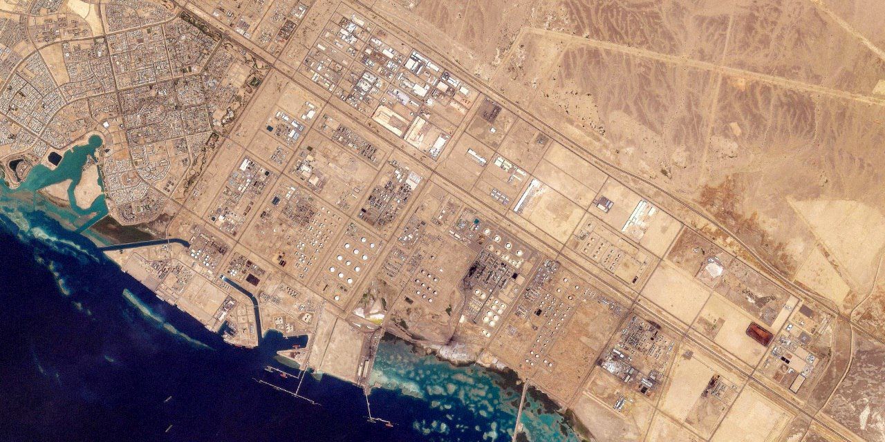 اعراب خلیج فارس راه دور زدن تنگه هرمز را پیدا کرده‌اند؟ / ۳ مسیر جایگزین برای صادرات نفت در بحبوحه جنگ علیه ایران