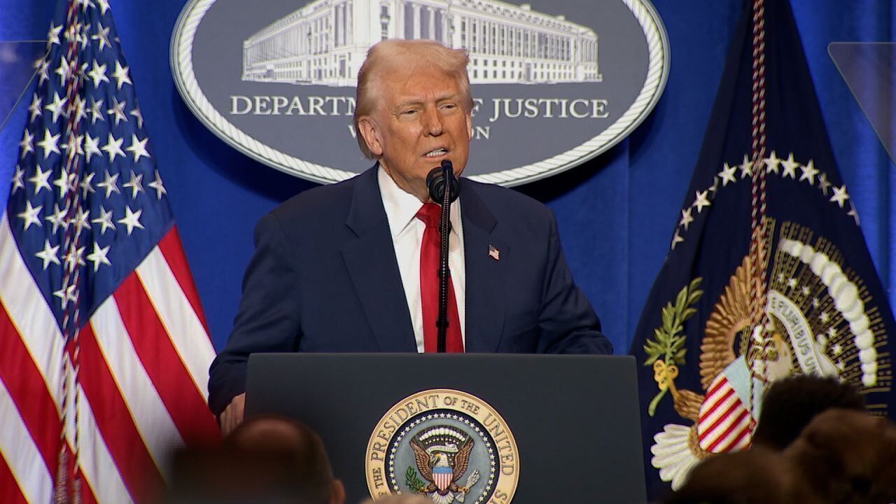 وال‌استریت‌ژورنال: ترامپ در حال بررسی یک عملیات نظامی برای خارج کردن اورانیوم از ایران است