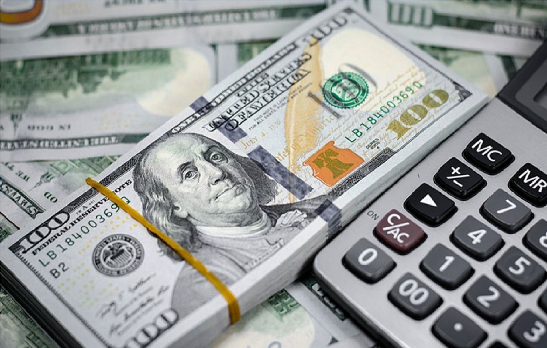 ثبات نسبی قیمت ارز در بازار رسمی و آزاد