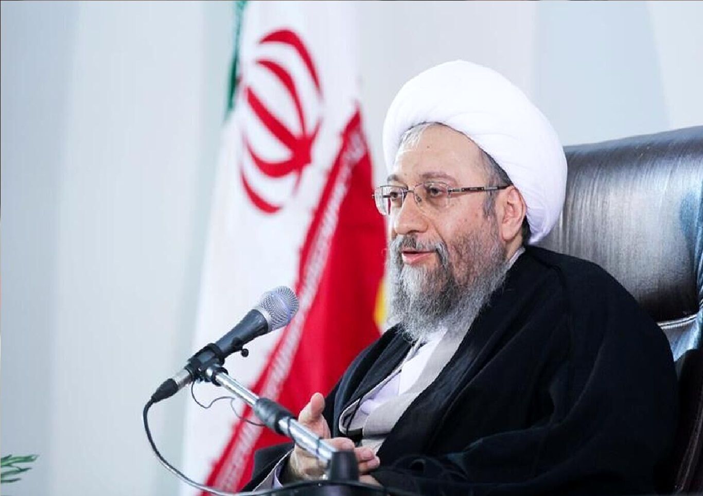 آملی لاریجانی: نیروی دریایی سپاه، هرگونه دست‌اندازی دشمن را خنثی خواهد کرد