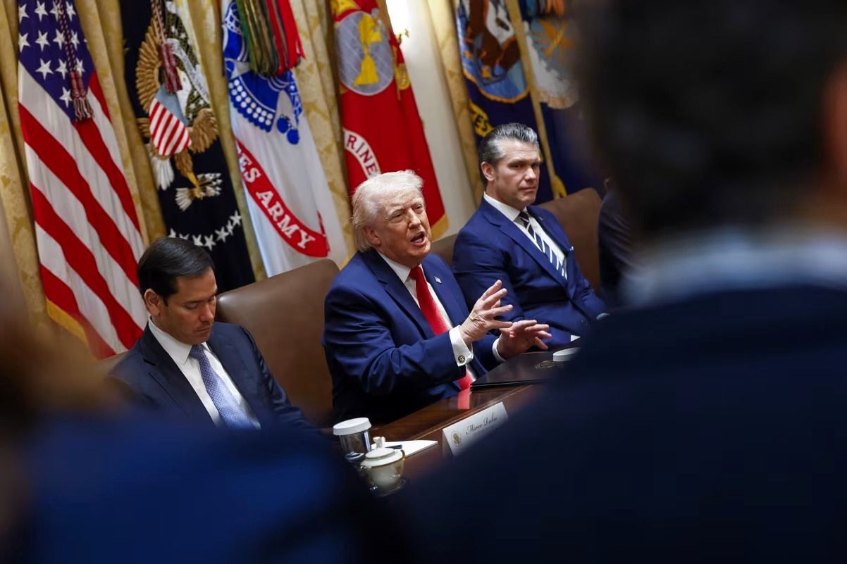 ترامپ و دستیارانش