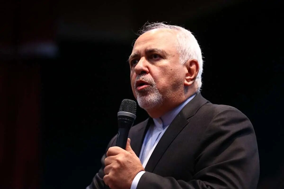 ظریف: عصر حجر شایسته ترامپ و وزیر جنگش است / ۲۲ دقیقه مهمل گفت که فقط جیب‌هایش را پر کند