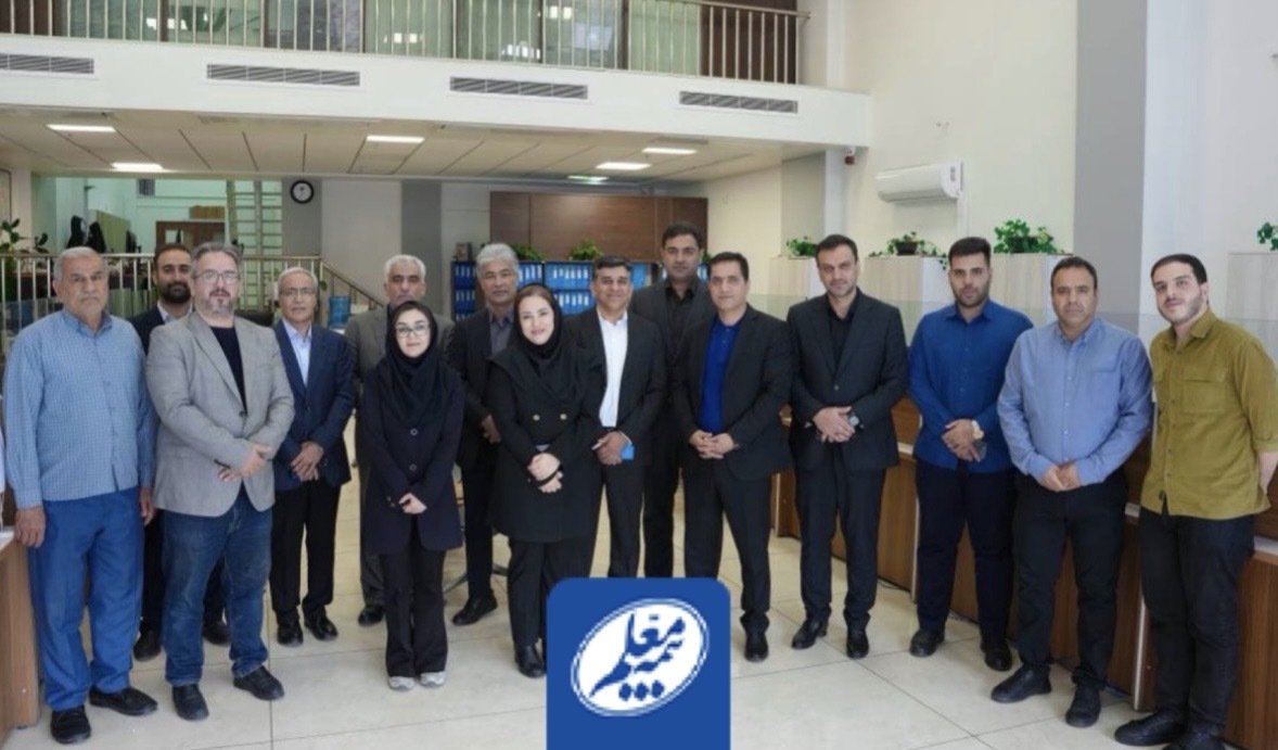 بازدید مدیرعامل بیمه معلم از ستاد فنی و شعب تهران