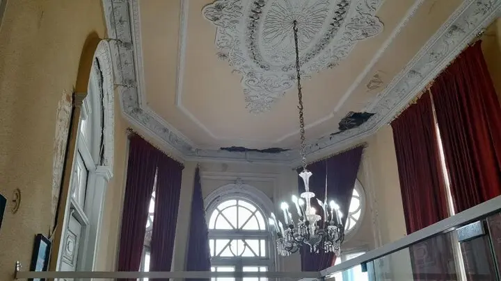 تصاویری از آثار حملات هوایی به کاخ بندرانزلی