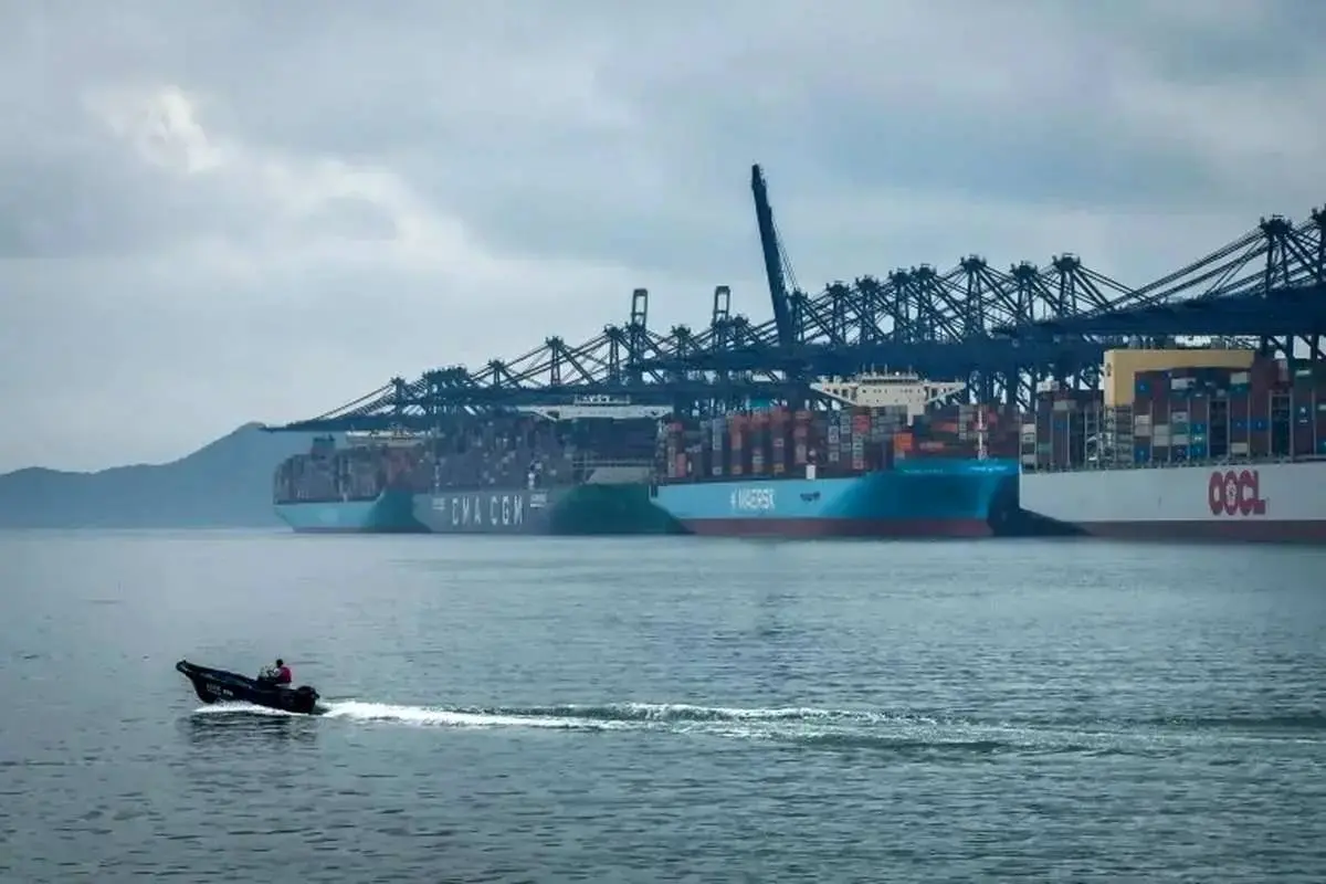 حمله هوایی به بندر امارات