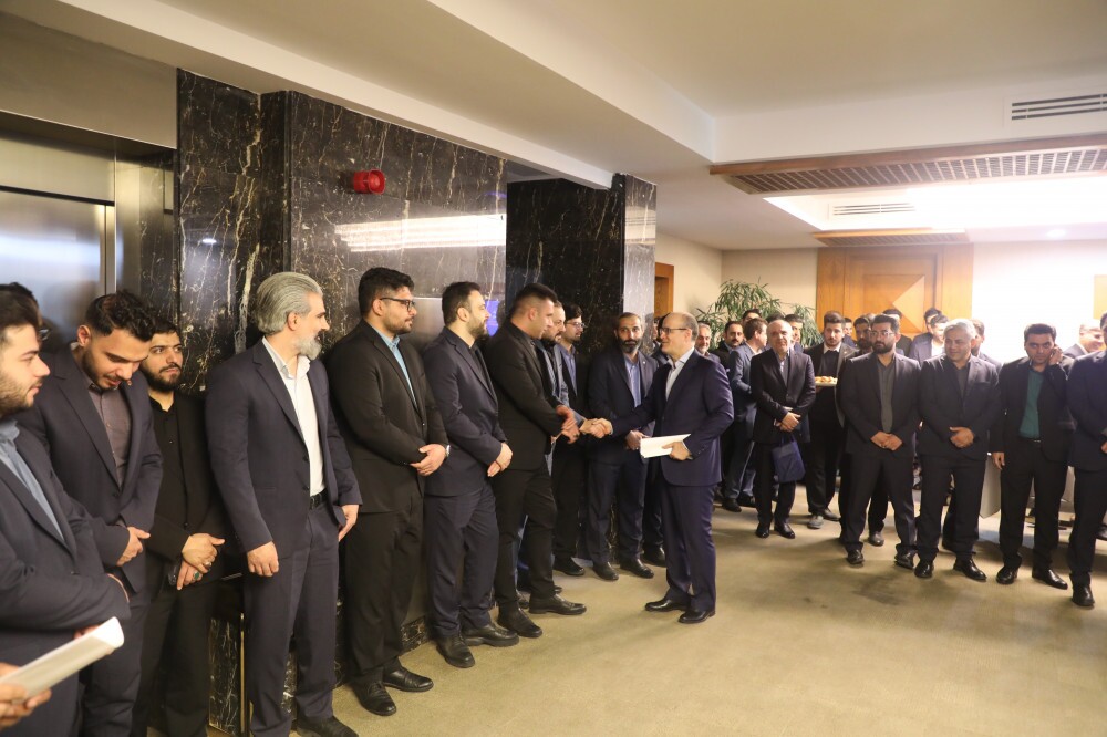 دیدار نوروزی مدیرعامل مؤسسه اعتباری ملل با کارکنان