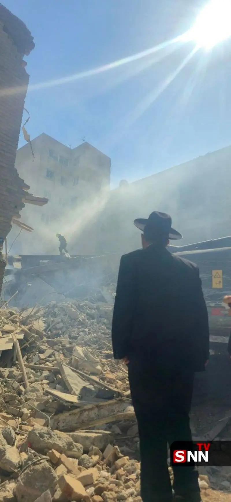 خاخام یهودی در خرابه های کنیسه