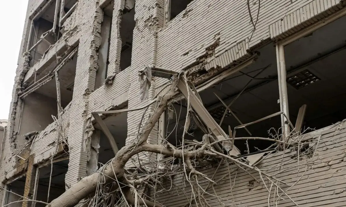 تخریب یک سالن ورزشی