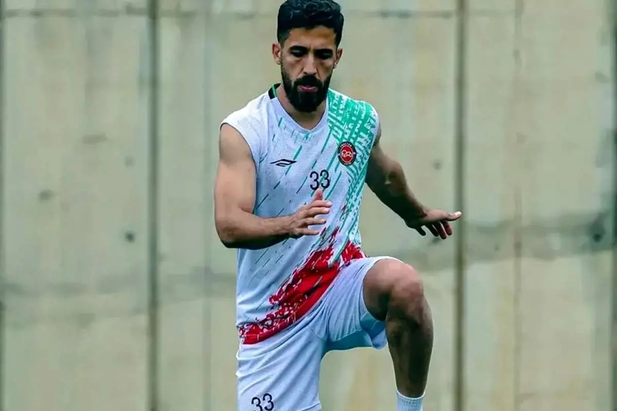 فرشاد فرجی مدافع تراکتور