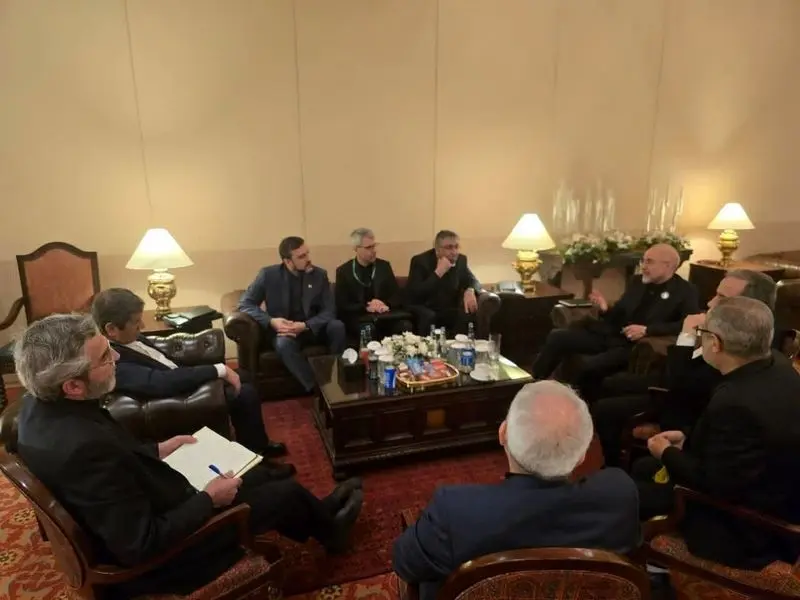 جلسه هیئت مذاکره کننده ایرانی در اسلام آباد