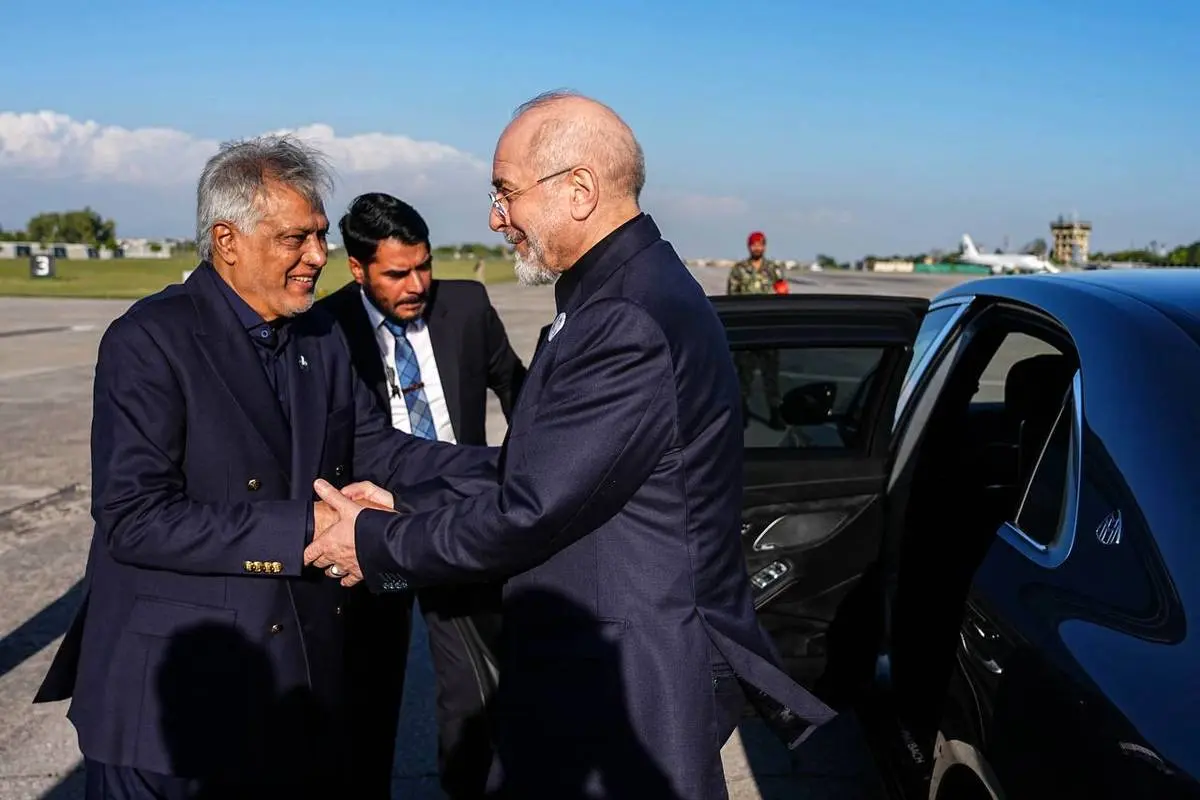 تصاویری از بدرقه قالیباف در بازگشت از پاکستان