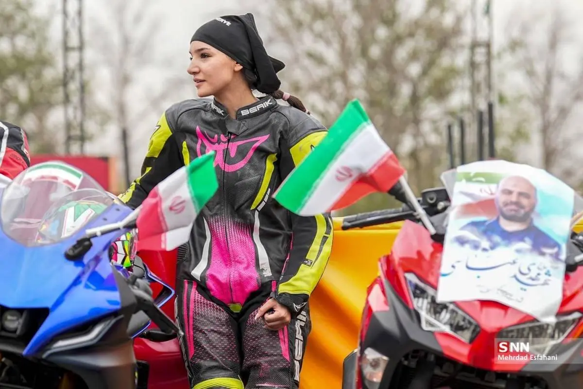 عکس زنان موتورسوار شهر تهران