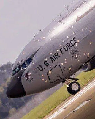 تصاویری از آسیب به هواپیمای آمریکایی در عربستان