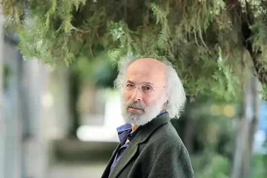 کیانوش عیاری کارگردان