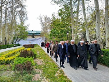 عکس/ بازدید نمایندگان مجلس از وضعیت کاخ سعدآباد بعد از حملات اخیر