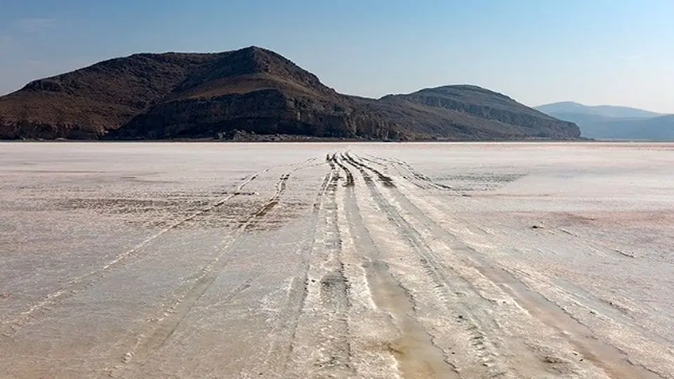 حجم آب دریاچه ارومیه افزایش یافت