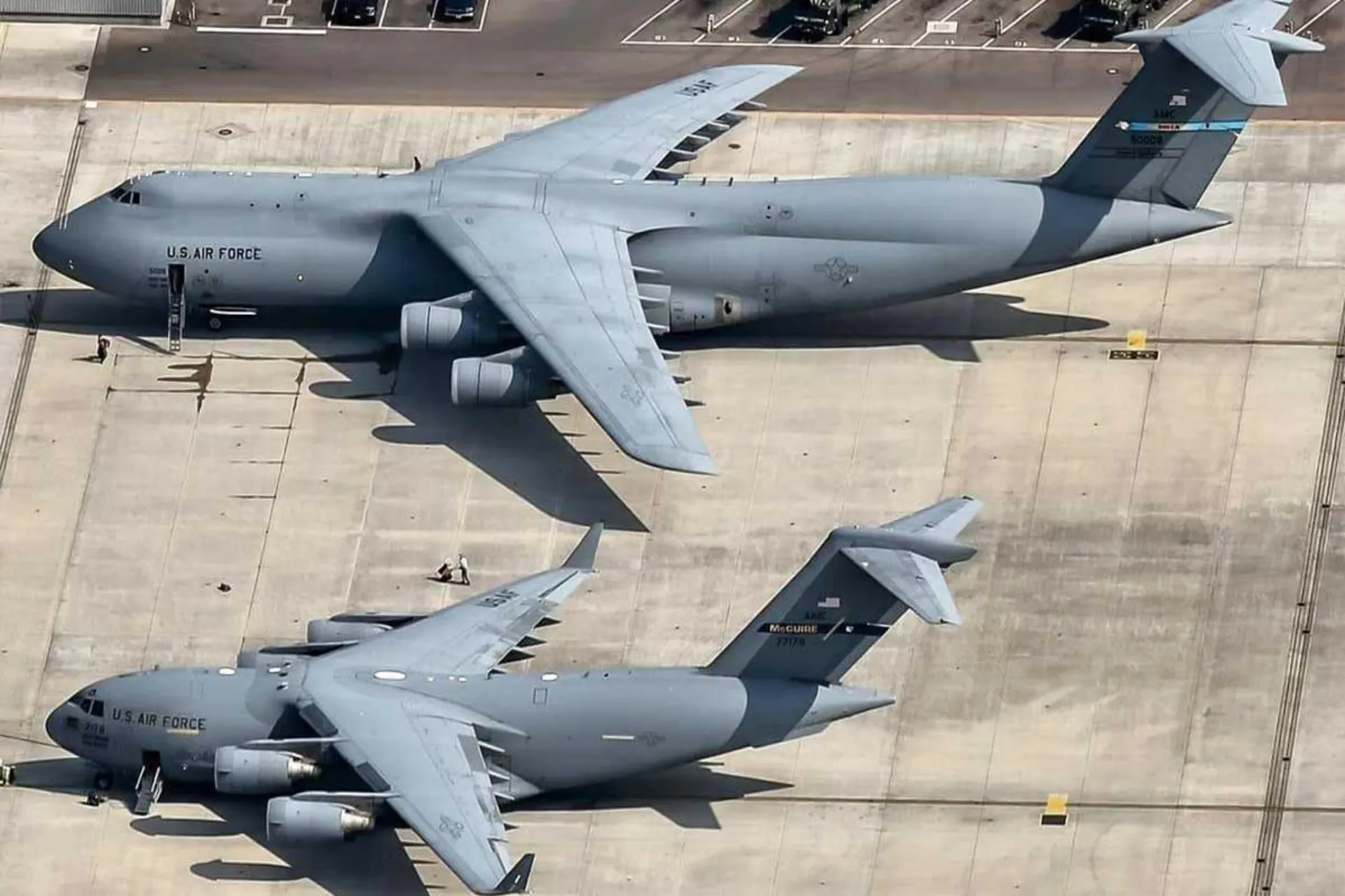 هواپیماهای ترابری آمریکا در راه خاورمیانه