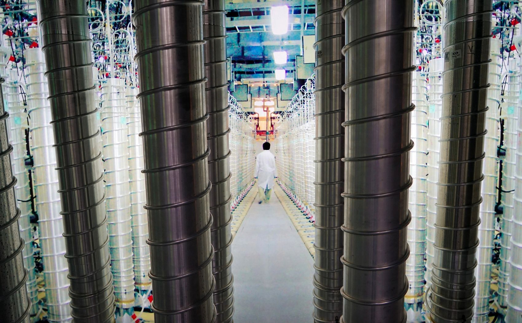 سرنوشت اورانیوم ایران چه می‌شود؟/ چین در کمین، روسیه پشت خط، آمریکا در حسرت یک توافق