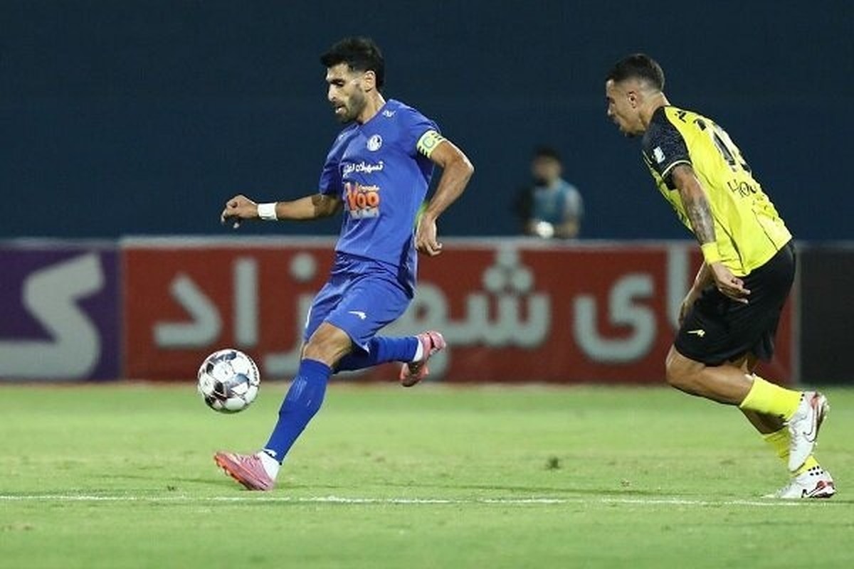 پنجره نقل‌وانتقالاتی استقلال بسته شد