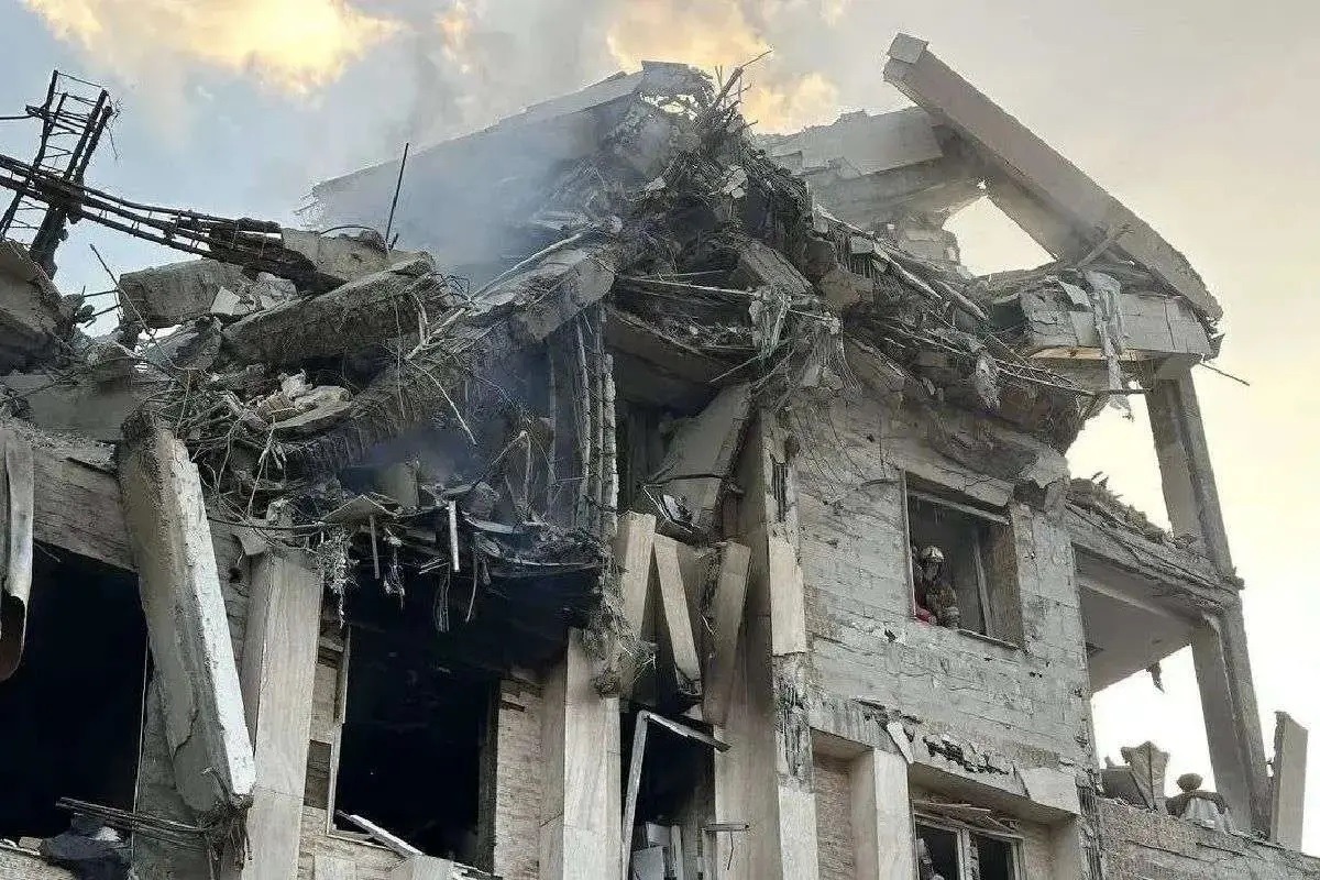 حمله هوایی به اصفهان