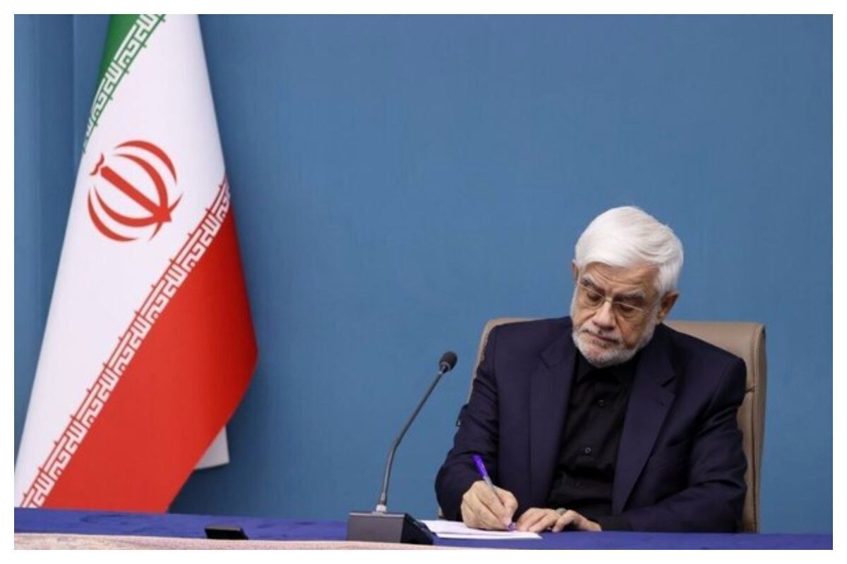 عارف: خیابان را رها نکنید!