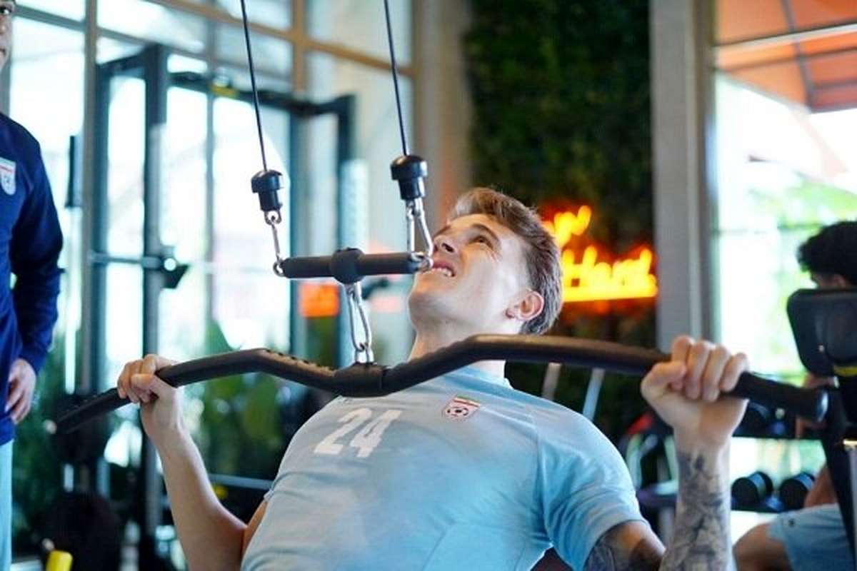 دنیس اکرت فوتبالیست