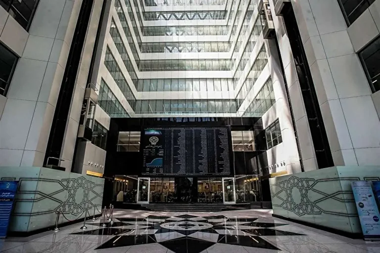 بازگشایی تدریجی بورس در هاله‌ای از ابهام/ الیاس کردی: نبود دستورالعمل جامع در شرایط جنگی، حلقه مفقوده بازار سهام است