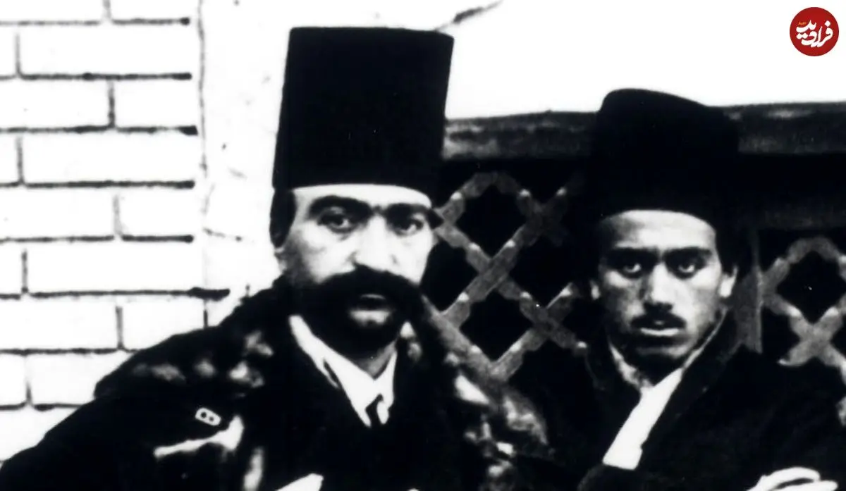 عکس یادگاری ناصرالدین شاه قاجار با برخی از کودکان دربار