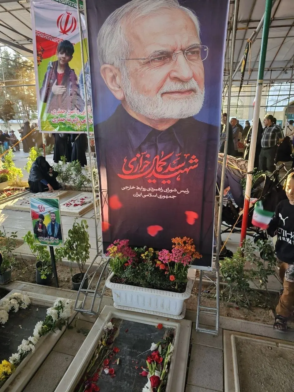 اولین تصویر از مزار شهید کمال خرازی