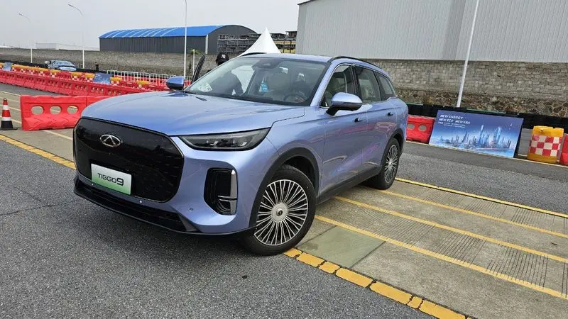 خودروی فونیکس F9