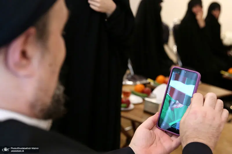 لبخند شهید لاریجانی در تابوت
