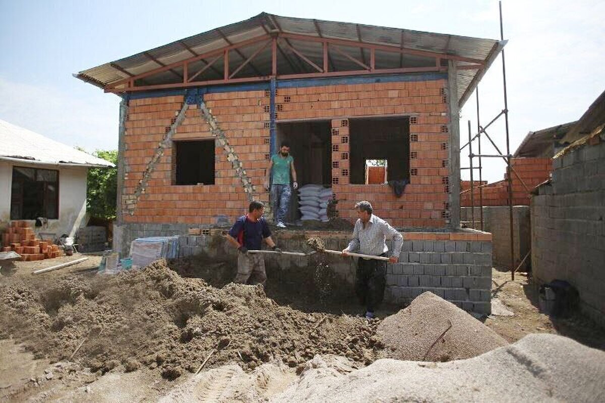 ساخت مسکن به روستائیان