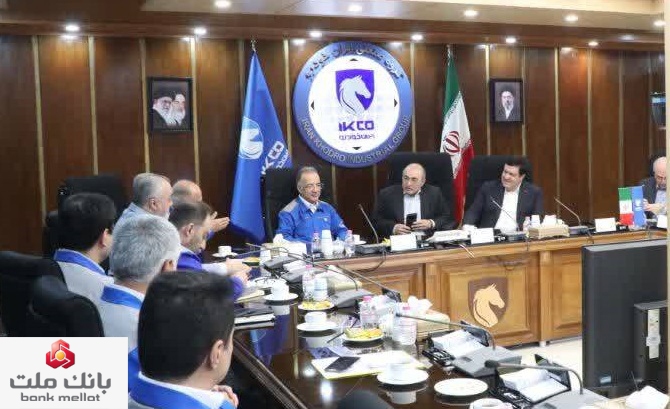 دیدار مدیرعامل بانک ملت با مدیرعامل ایران خودرو -حمایت از واحد‌های تولیدی و صنعتی بزرگ در اولویت برنامه‌های بانک ملت