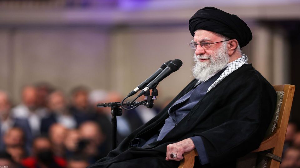 مداوای رهبر انقلاب چگونه انجام می‌شد؟